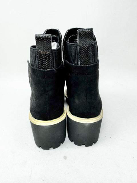 Shoe Size 10 Black Boots
