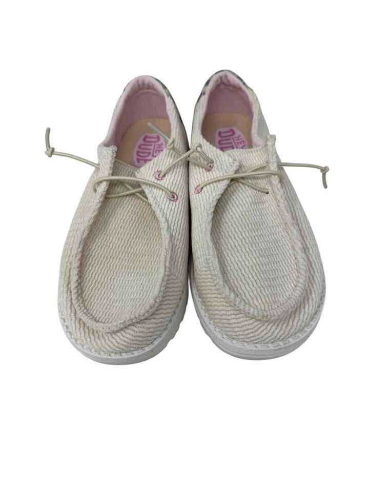 Shoe Size 8 HEY DUDE Cream Sneakers