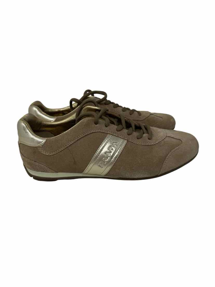 Shoe Size 38 PRADA Gold Leather Luxury - Sneakers