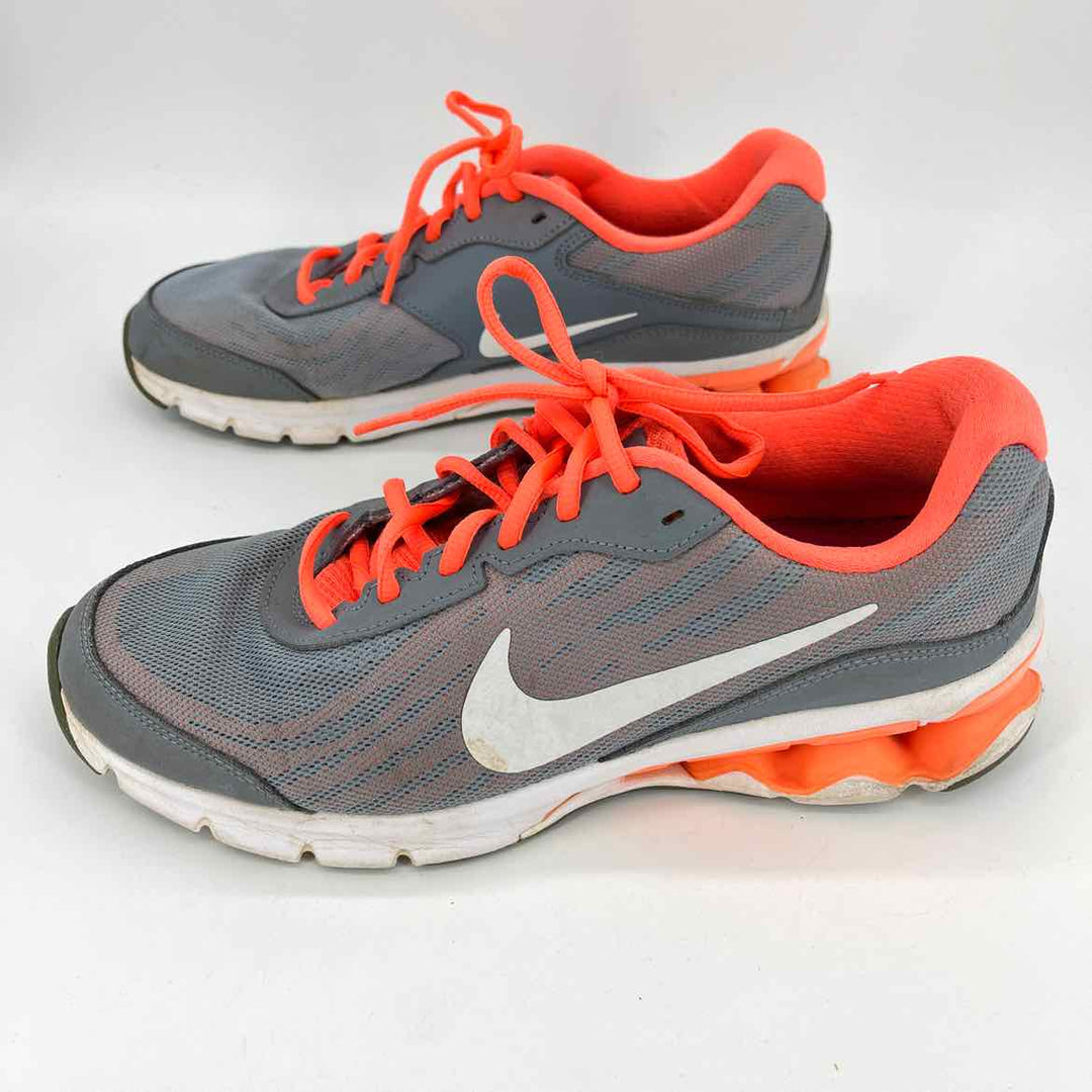 Shoe Size 10 Nike Gray Sneakers