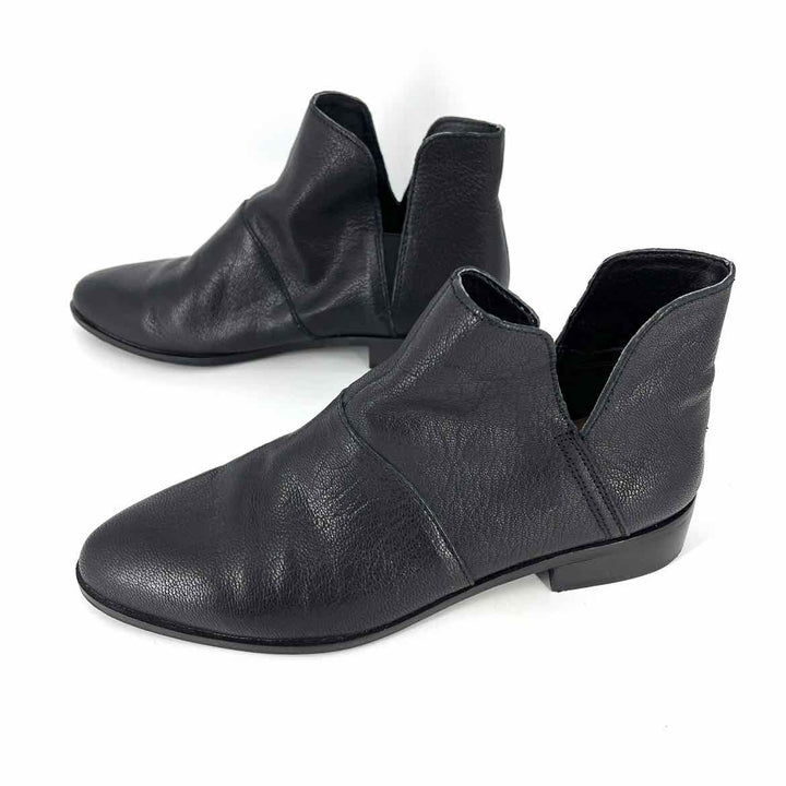 Shoe Size 8.5 LUCKY Black Leather Boots
