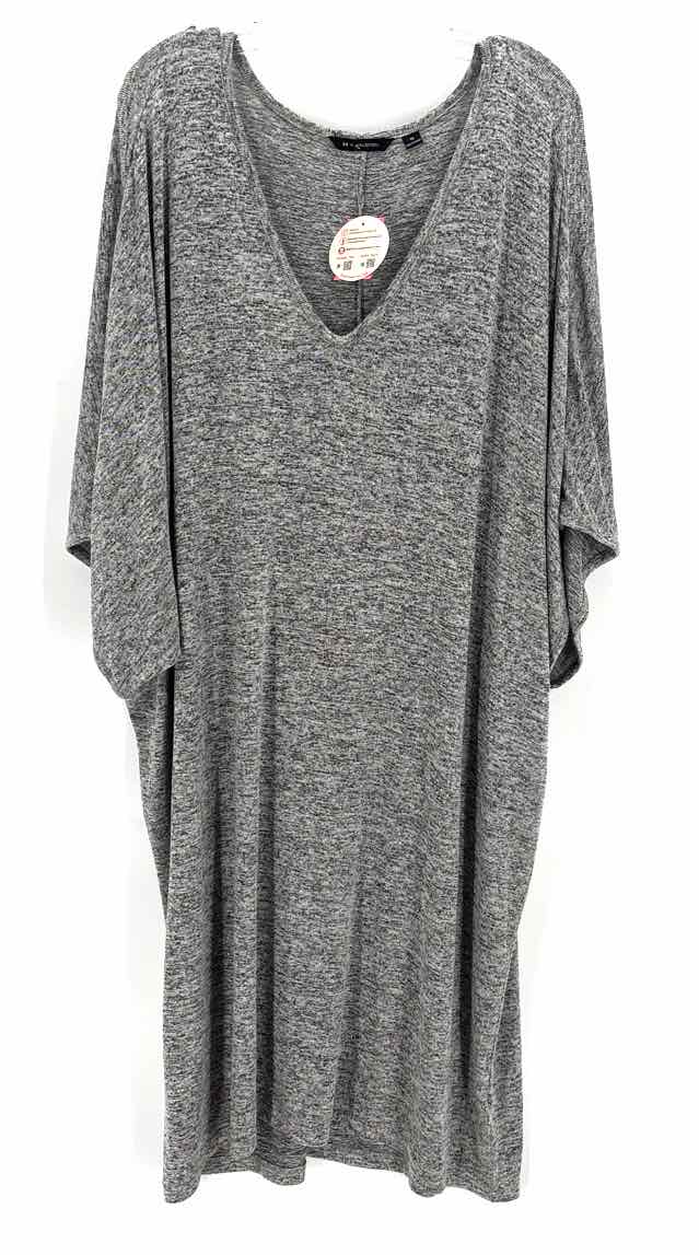 Size 1X HALSTON Gray Knit Dress