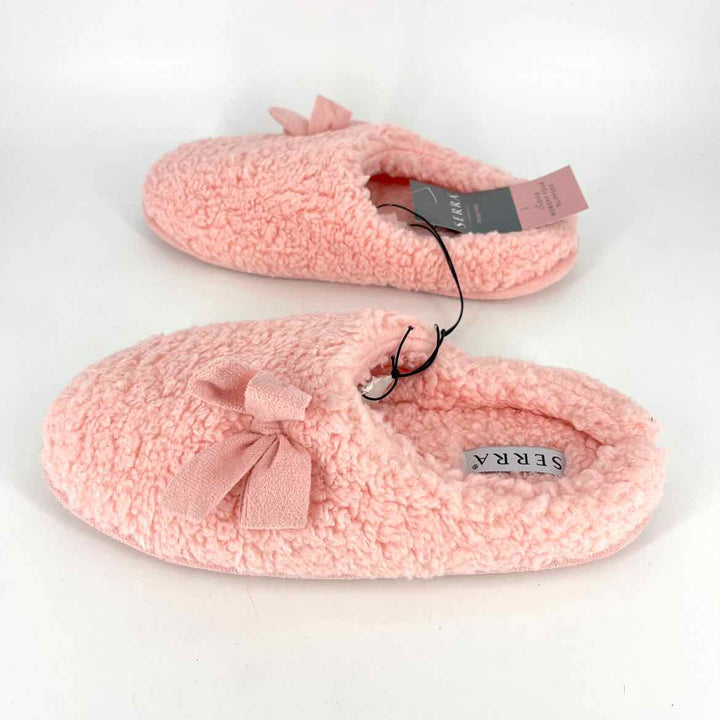 Shoe Size 7 Pink Fleece Slippers