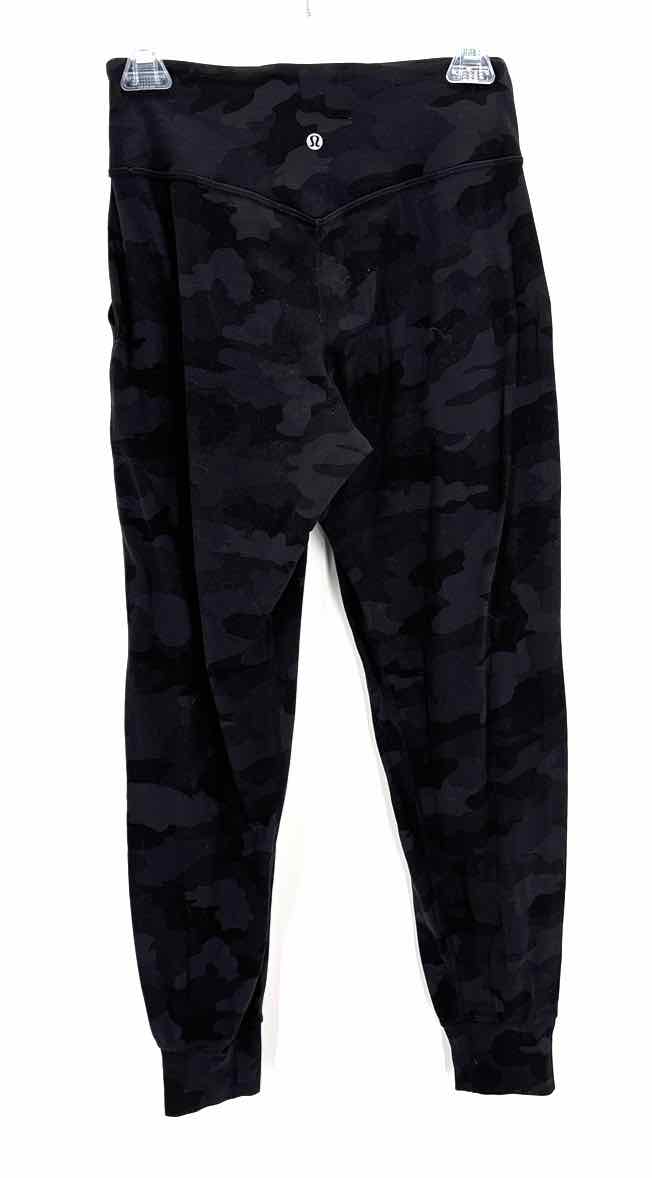 Size 6 Lululemon Black Print Pants
