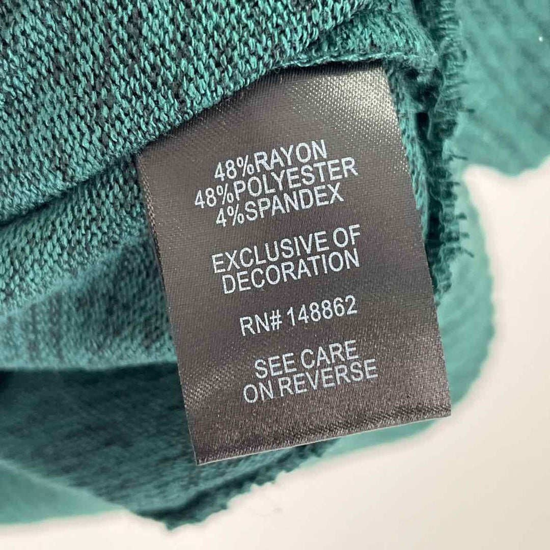 Size 00 Torrid Green Shirt