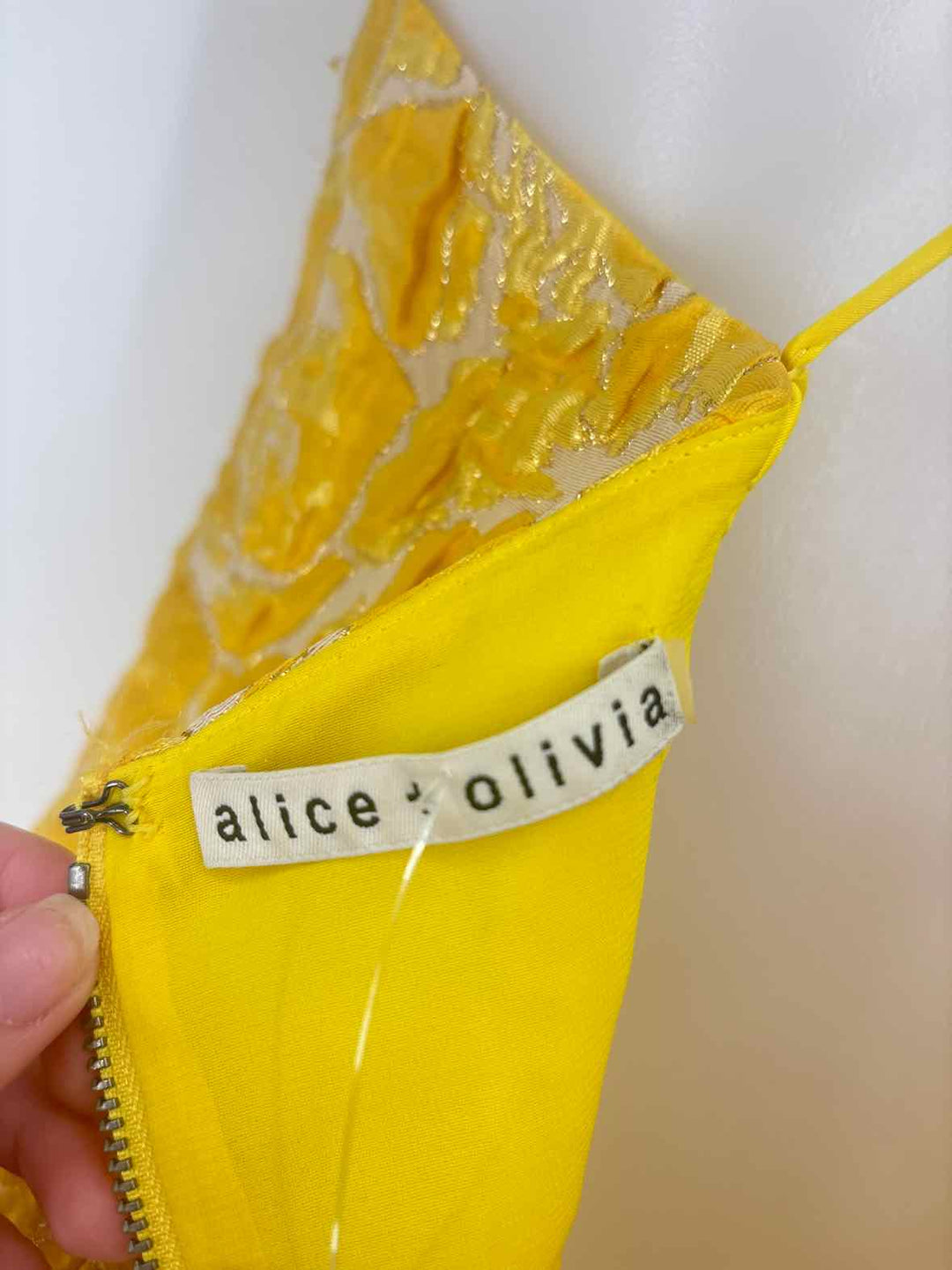 Size L Alice + Olivia Yellow Print Dress