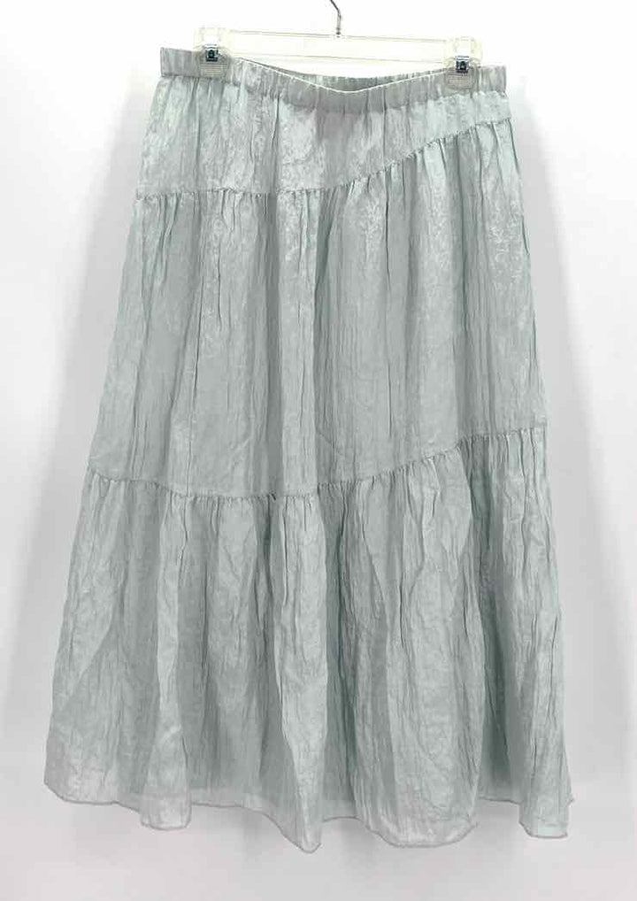 Size S VINCE MINT Silk Skirt