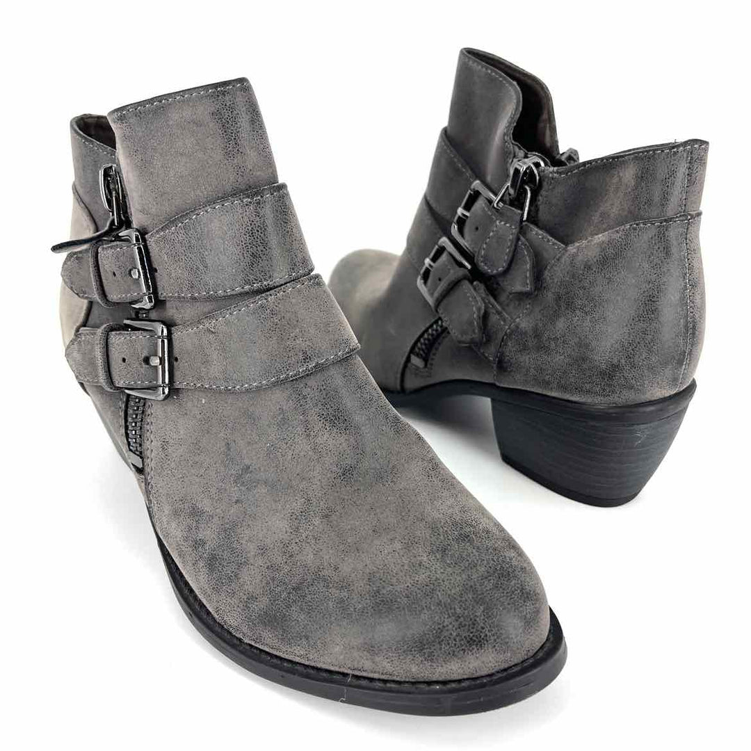 Shoe Size 7.5 NICOLE Gray Boots