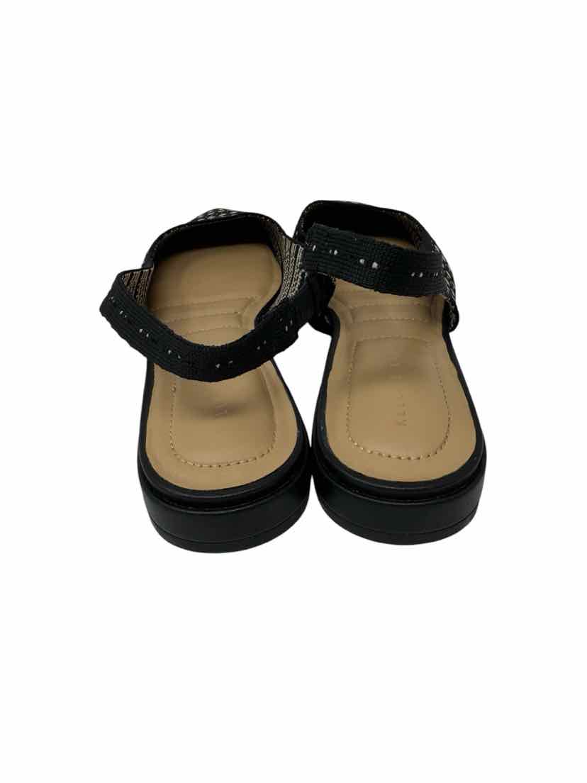 Shoe Size 9 KELLY & KATIE Black Pumps