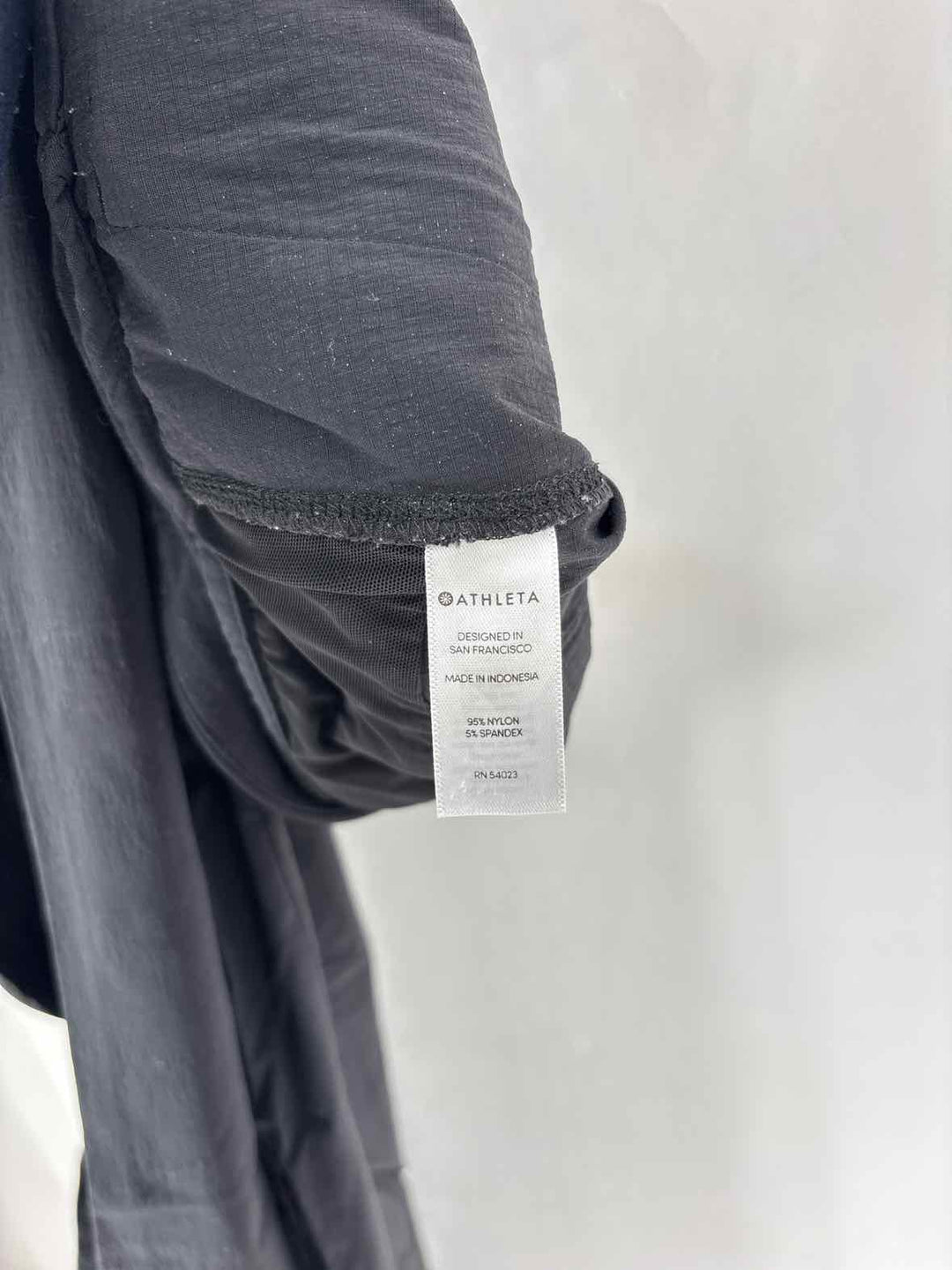 Size 6 Athleta Gray Pants