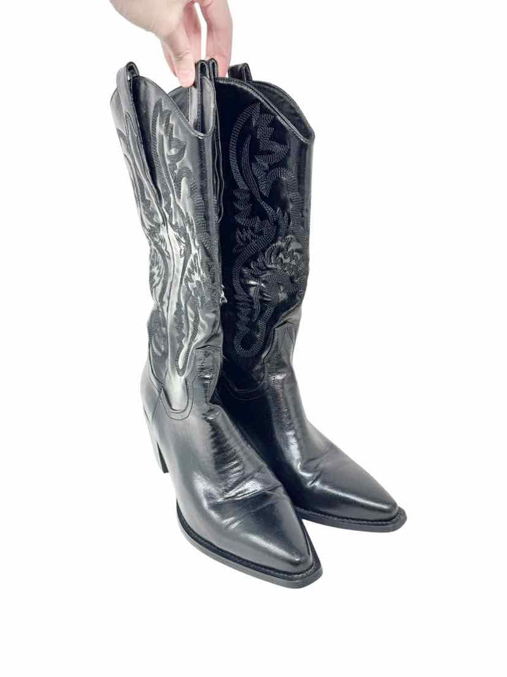 Shoe Size 8 Black Boots