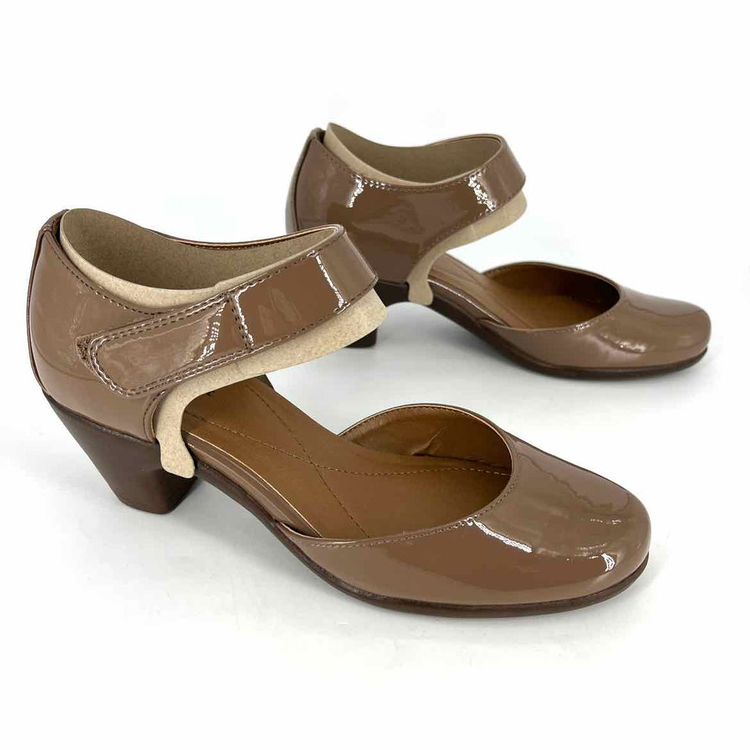Shoe Size 7 EASY SPIRIT Brown PATENT Pumps