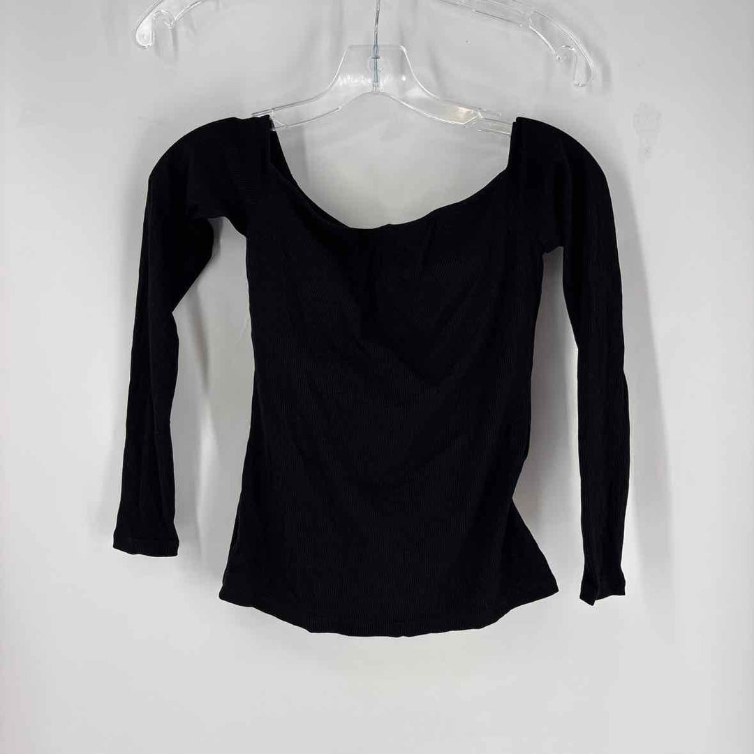 Size XS HALARA Black Shirt