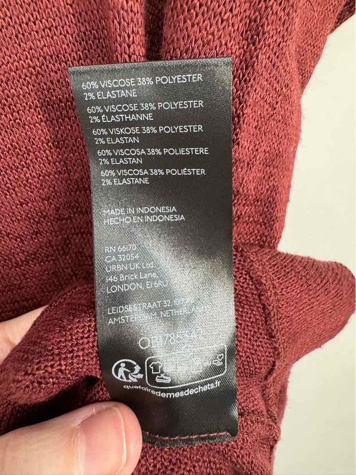 Size L Anthropologie Burgundy Sweater