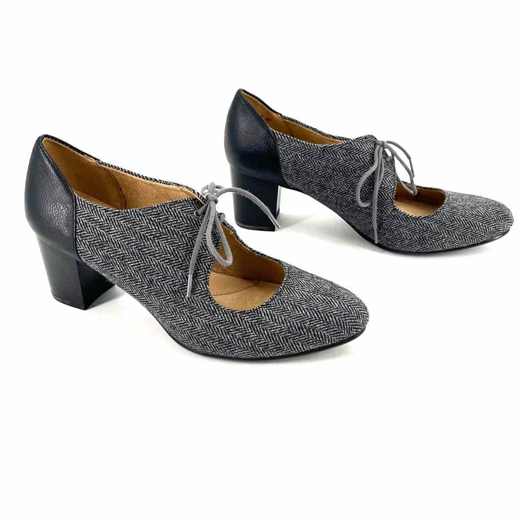 Shoe Size 8 Naturalizer Gray Heels