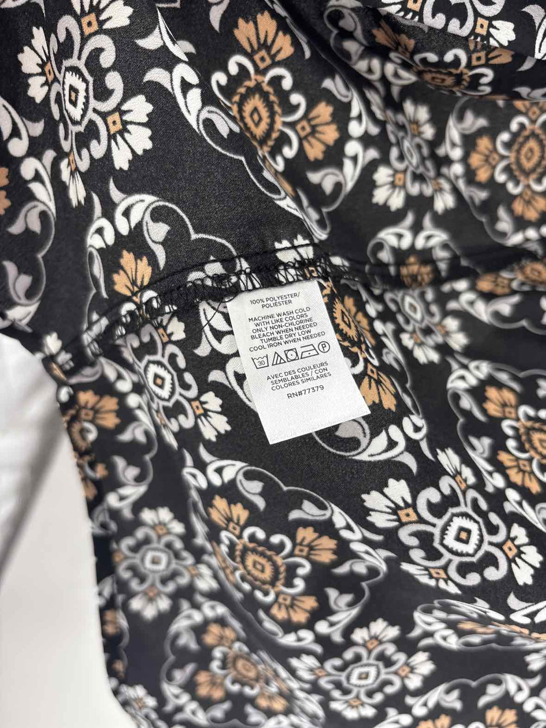 Size M Ann Taylor Black Print Shirt