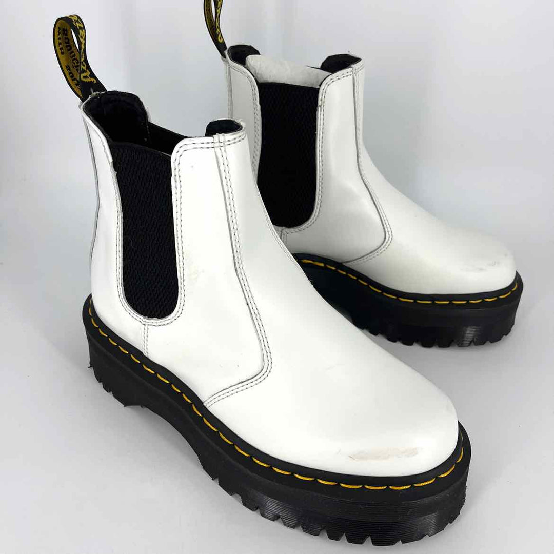 Shoe Size 7 DOC MARTENS White Leather Boots