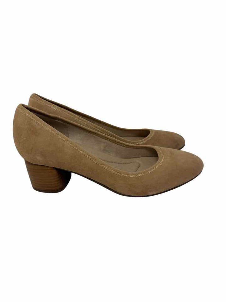 Shoe Size 8.5 Tan Suede Pumps