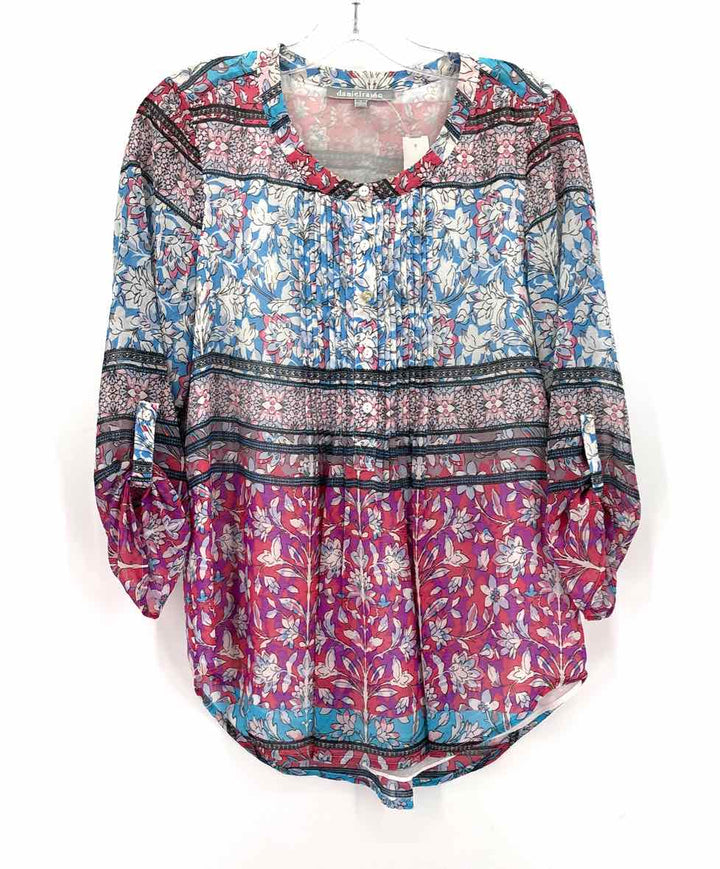 Size S DANIEL RAINN Blue Shirt