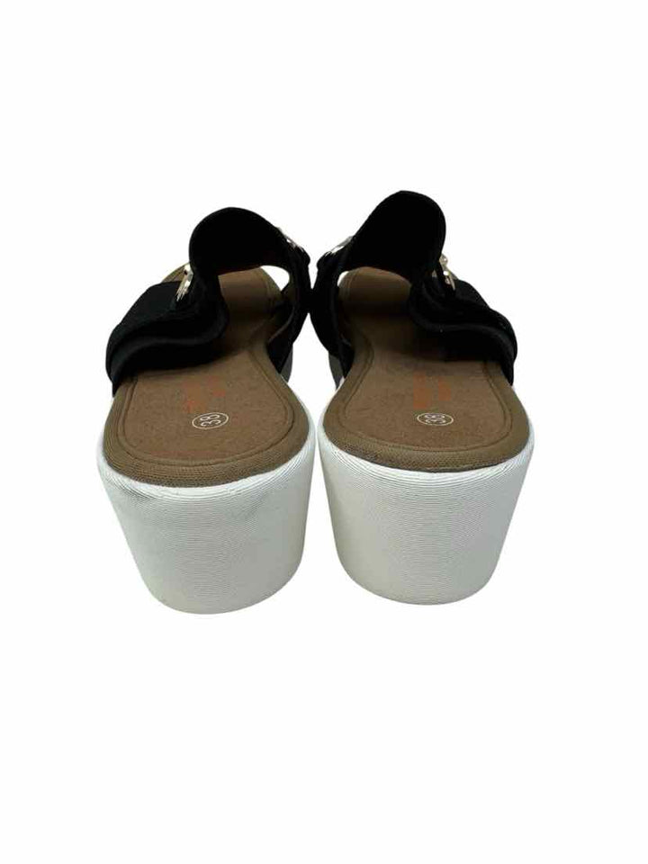 Shoe Size 38 Bernie Mev Black Sandals