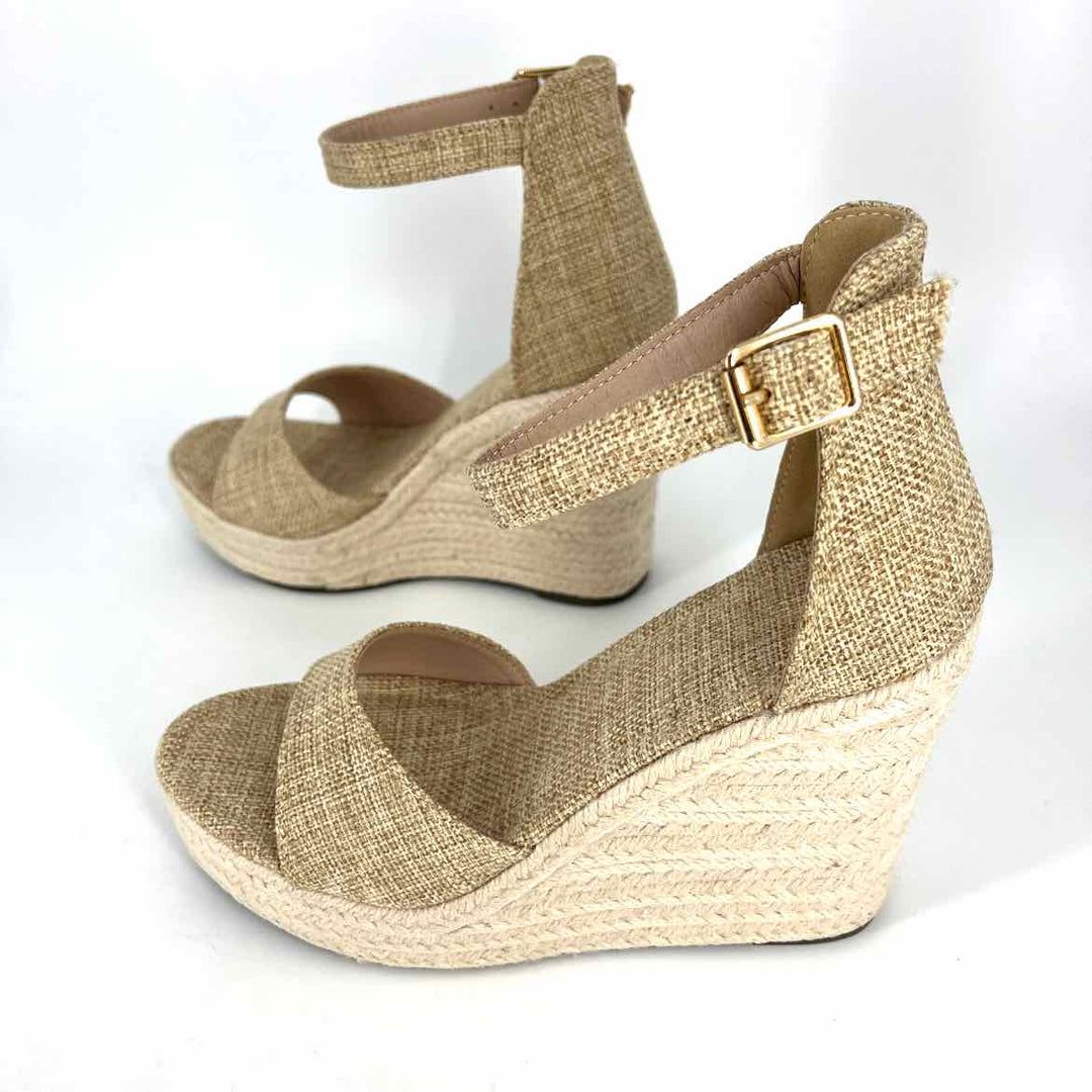 Shoe Size 39 Tan Sandals