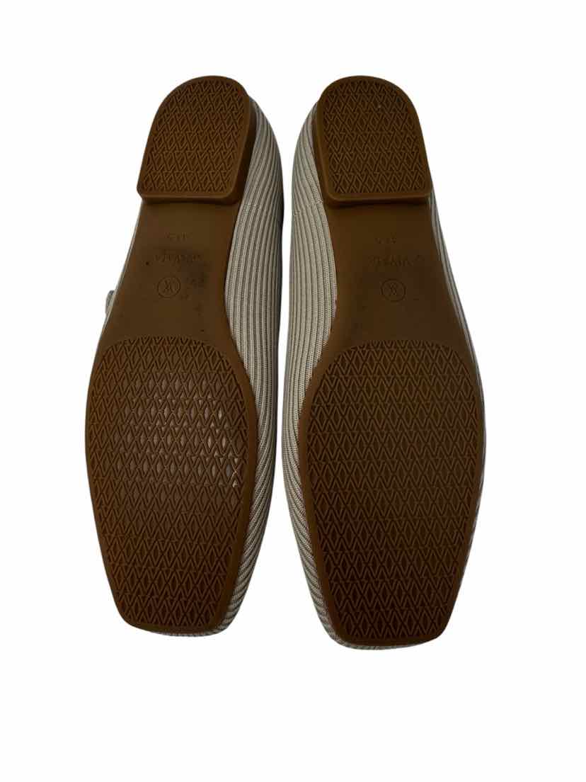 Shoe Size 40 VIVAIA Beige Knit Flats
