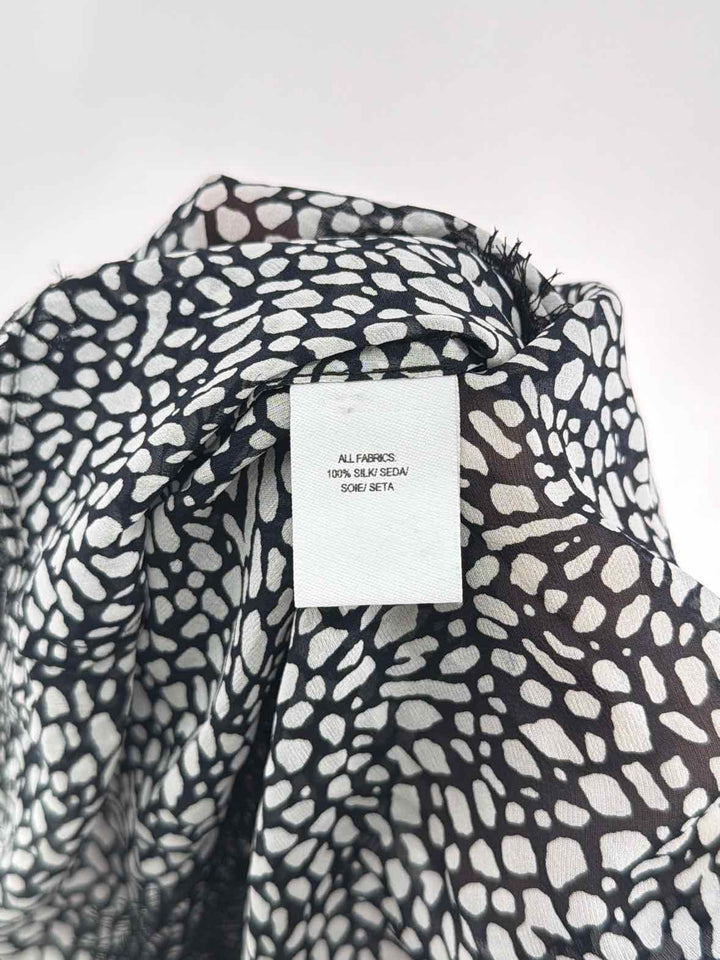 Size 6 DEREK LAM White Print Shirt
