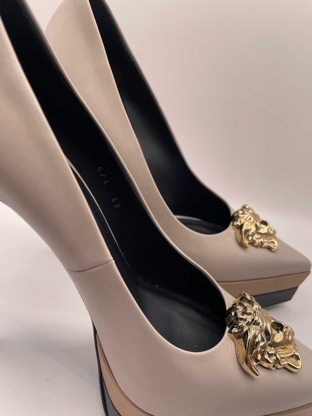 Shoe Size 40 Versace Gray Leather Luxury - Pumps
