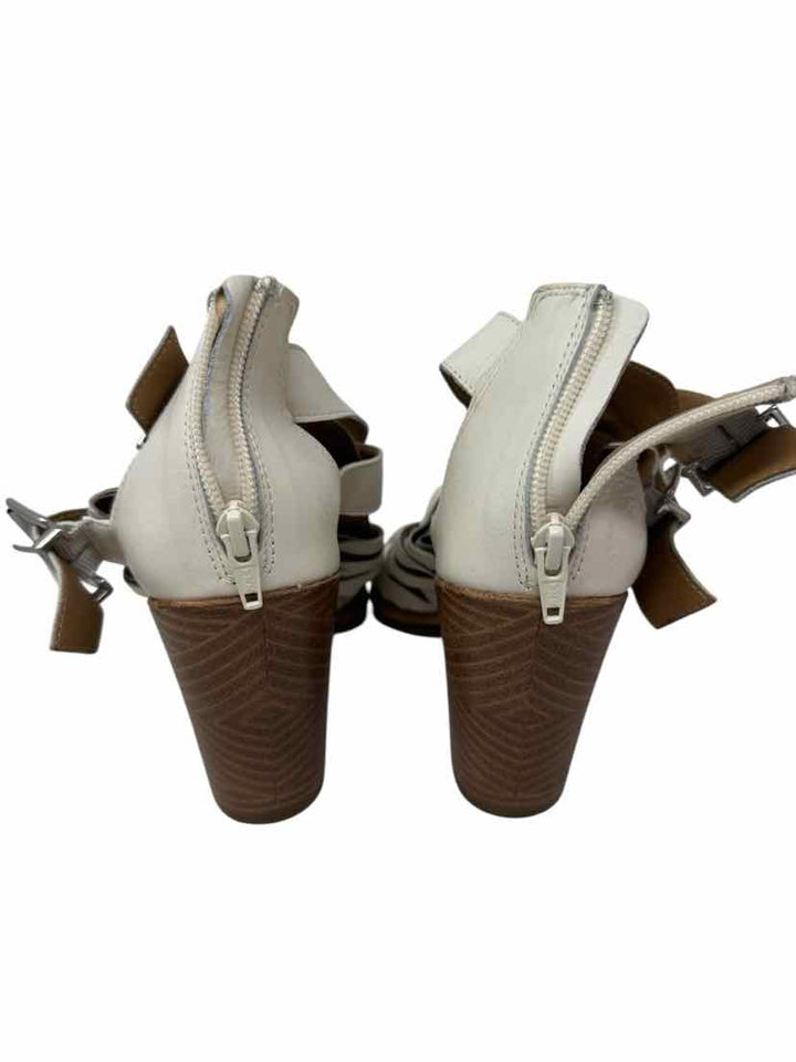 Shoe Size 10 Gianni Bini Cream Boots