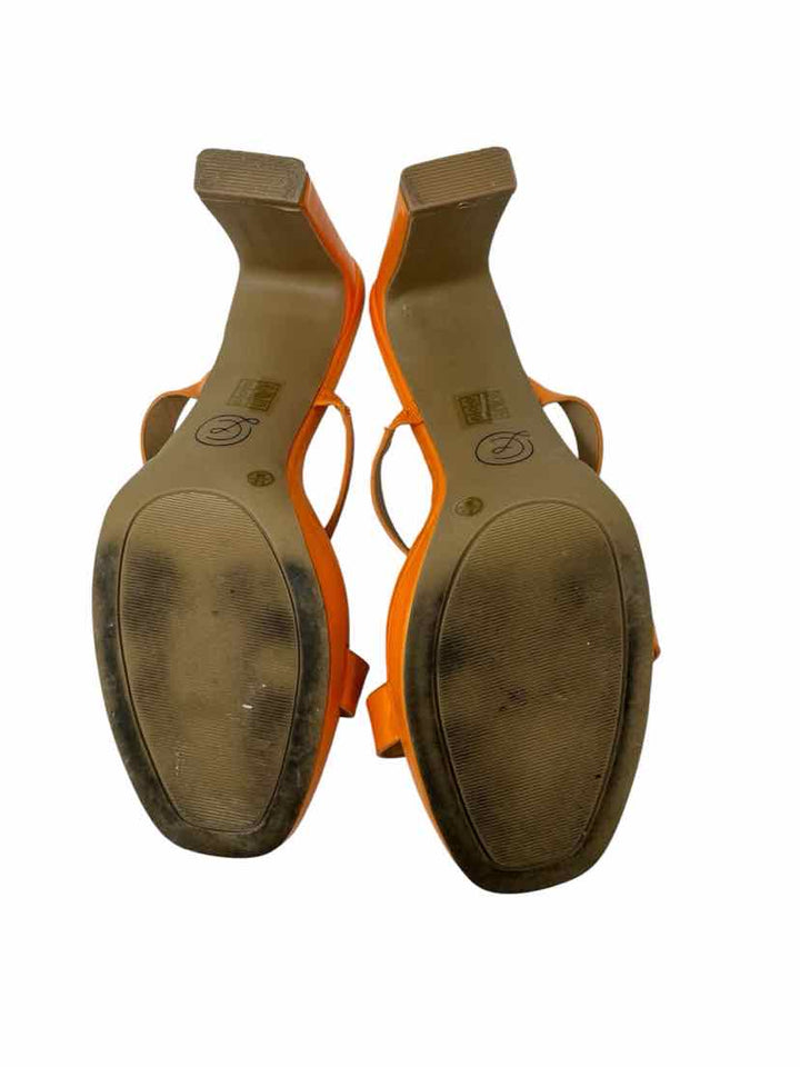 Shoe Size 7.5 CHINESE LAUNDRY Orange Sandals