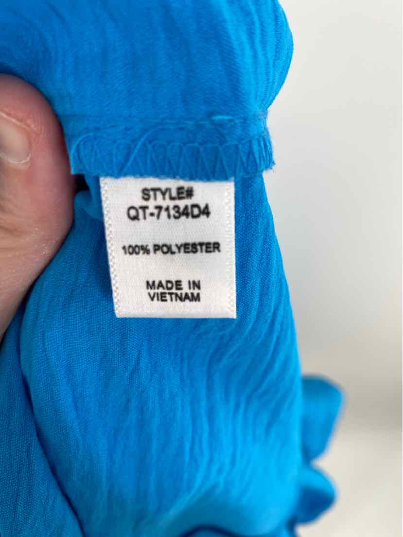 Size M ZENANA Blue Shirt