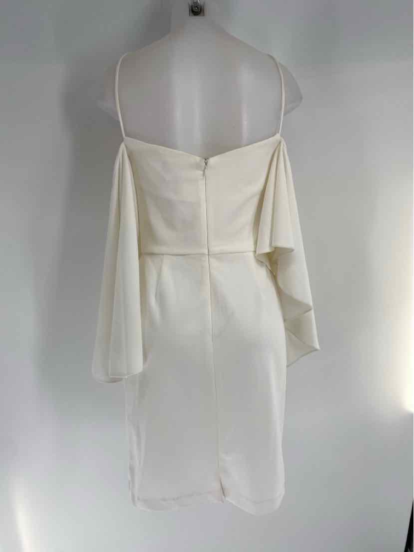 Size 6 NEIMAN MARCUS White Dress