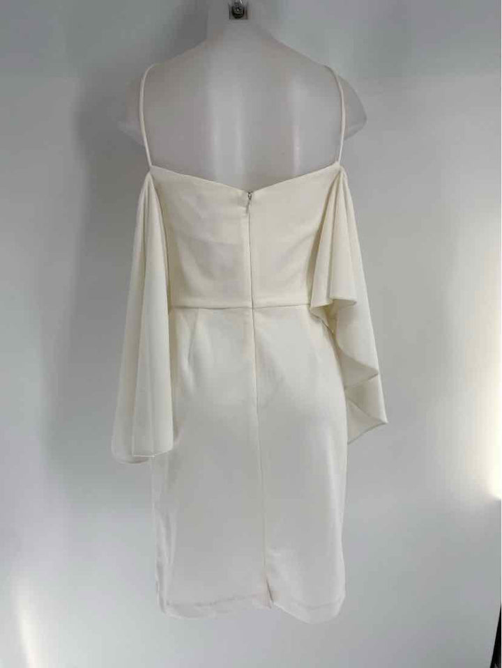 Size 6 NEIMAN MARCUS White Dress