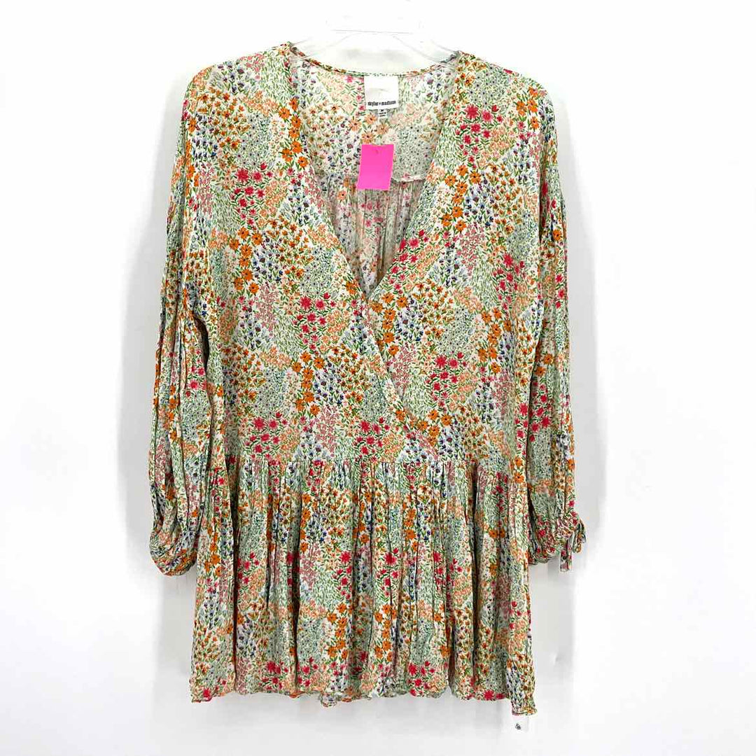 Size M Multi-Color Shirt