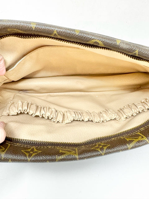 Louis Vuitton Luxury - Wallet