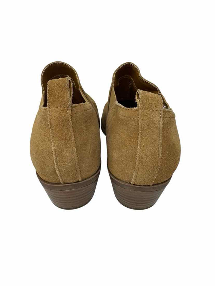 Shoe Size 7.5 Tan Suede Boots