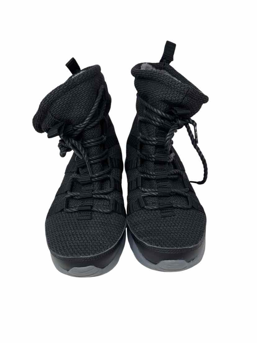 Shoe Size 38.5 Nike Black Boots