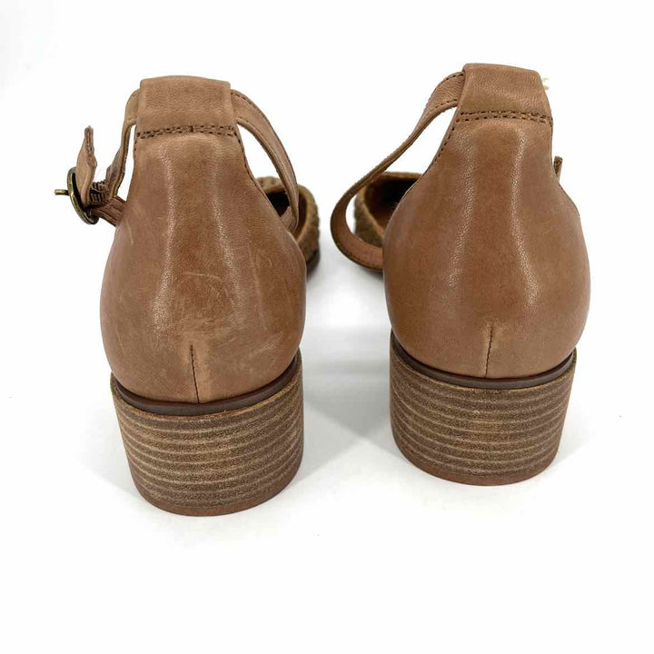 Shoe Size 11 LUCKY Brown Leather Sandals