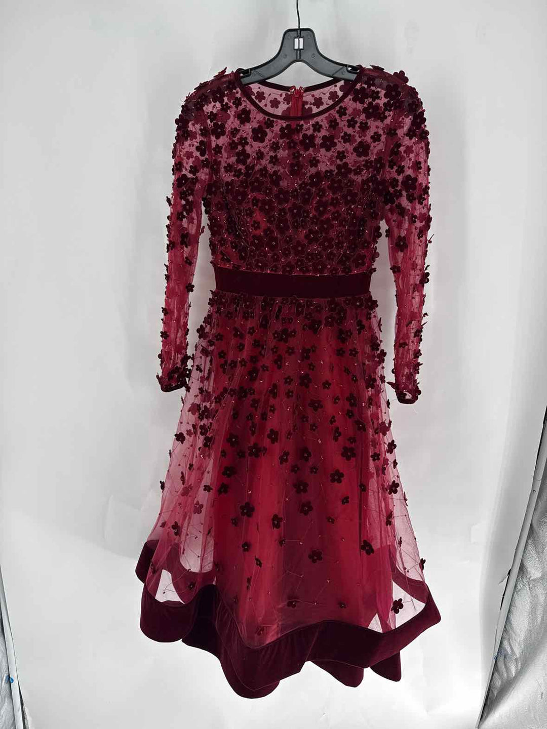 Size 0 MACDUGGAL Burgundy PROM