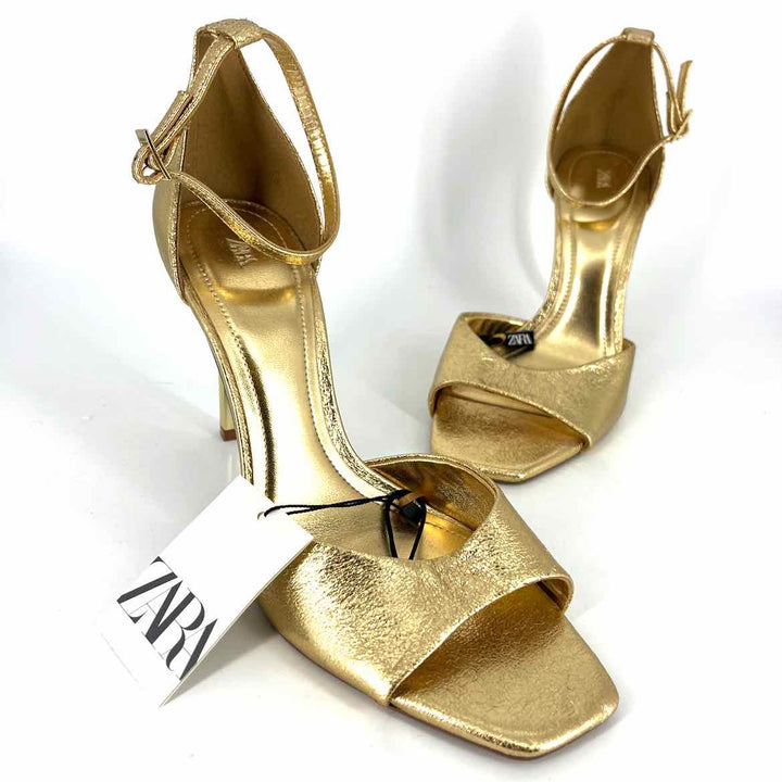 Shoe Size 41 ZARA Gold Pumps