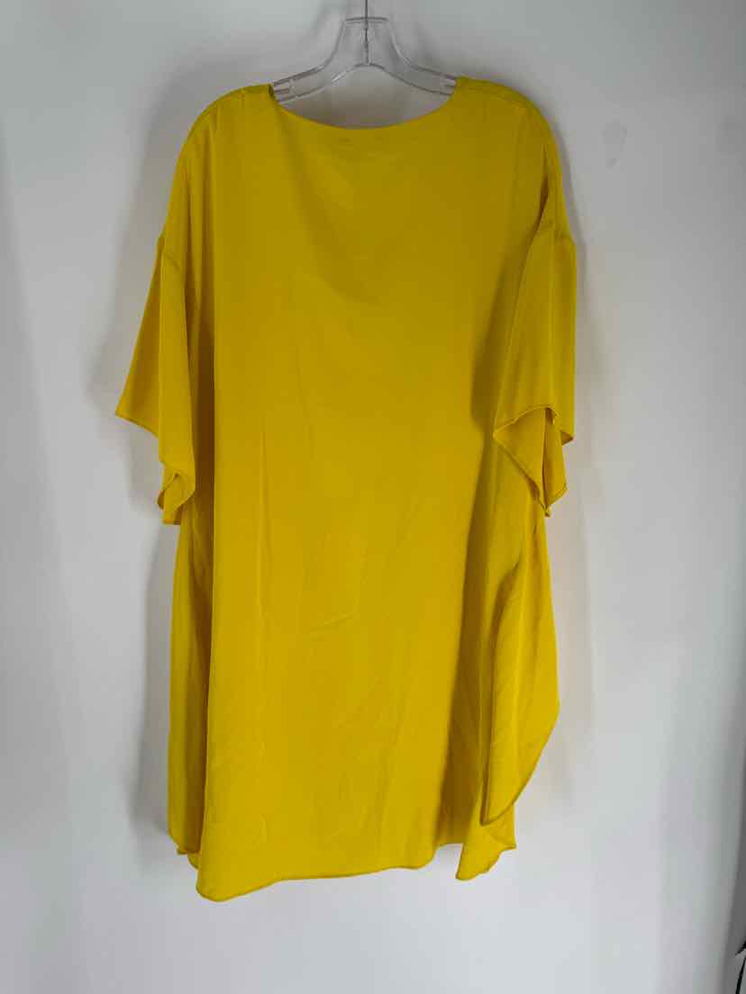 Size M Yellow Shirt