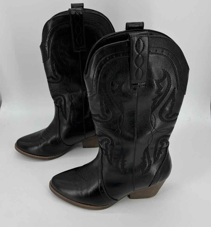 Shoe Size 6 Black Boots