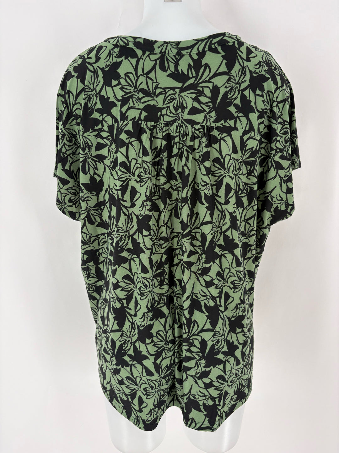 Size 2X Jones New York Green Print Shirt