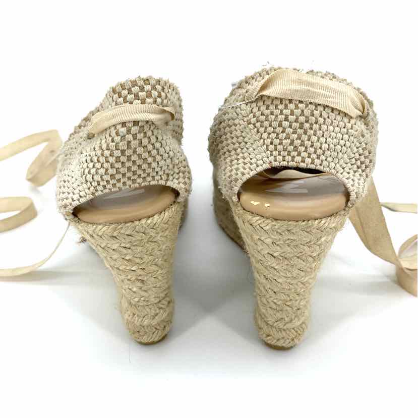 Shoe Size 8 Beige Sandals