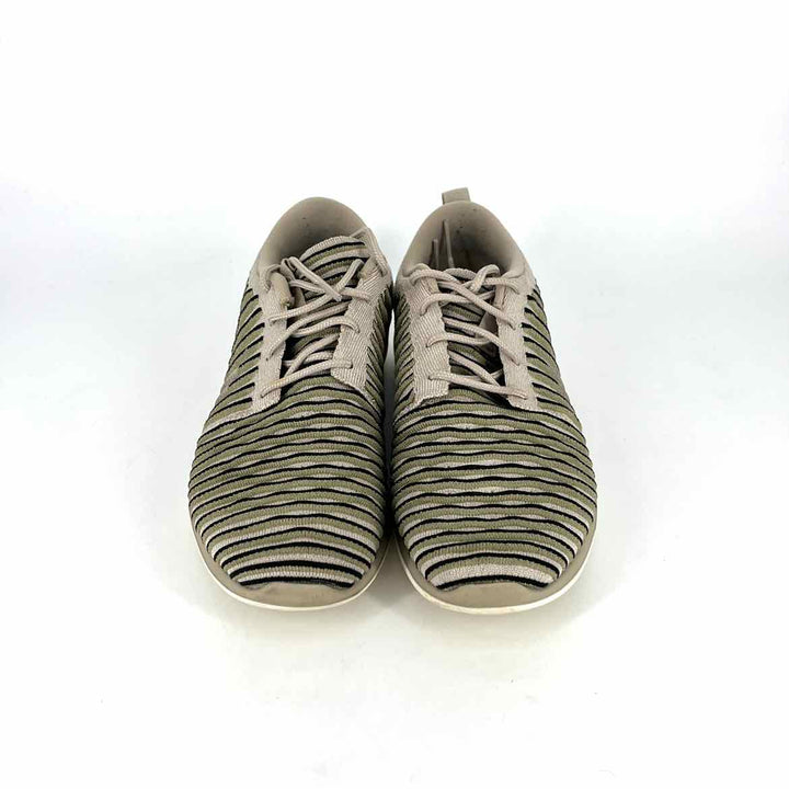 Shoe Size 38 Nike Taupe Sneakers