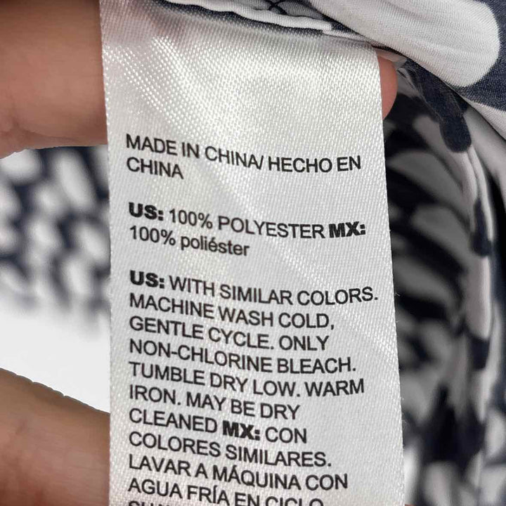 Size M Chico's Multi-Color Shirt