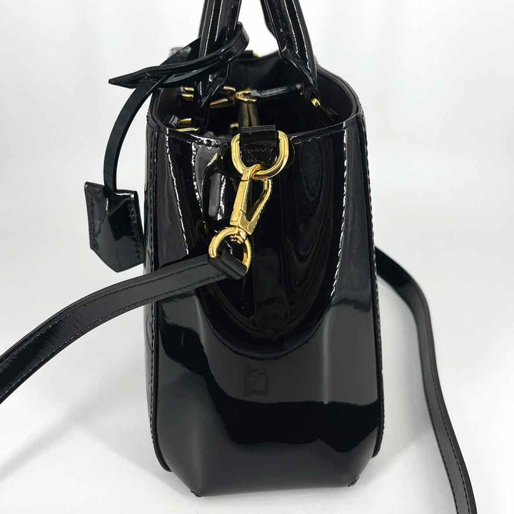 Louis Vuitton Luxury - Purse