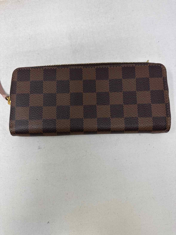Louis Vuitton Luxury - Wallet