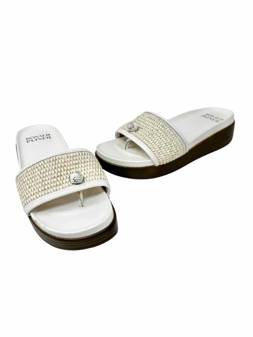 Shoe Size 7 DONALD PLINER White Leather Sandals