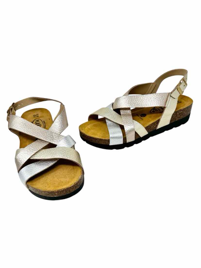 Shoe Size 39 Gold Leather Sandals